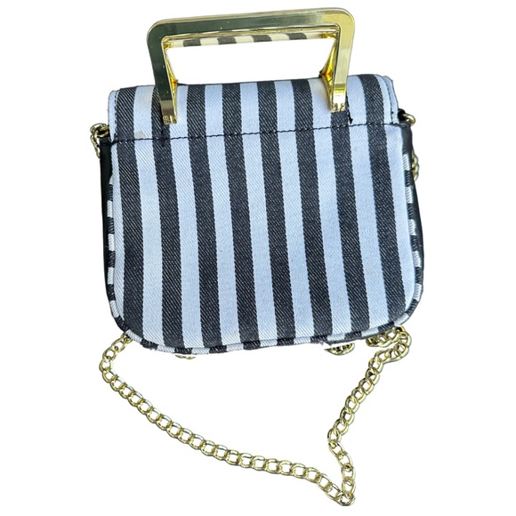 Gianni Bini Black & White Stripe Gold Chain Crossbody with Gold Handles - Picture 2 of 3